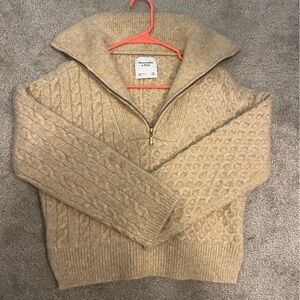 Abercrombie Cable Knit Pullover Sweater Size XS
